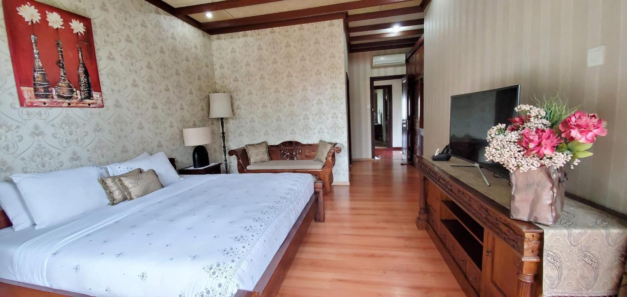 Balinese Villa In Berastagi Exterior foto
